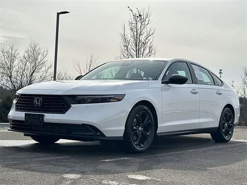 Used 2025 Honda Accord SE image 28