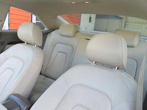 Used 2010 Audi A5 2.0T Premium image 40