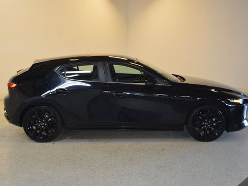 Used 2024 MAZDA MAZDA3 s FWD image 2