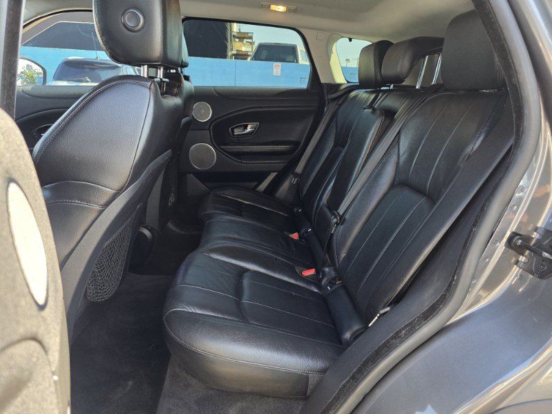 Used 2019 Land Rover Range Rover Evoque SE AWD/4WD image 22