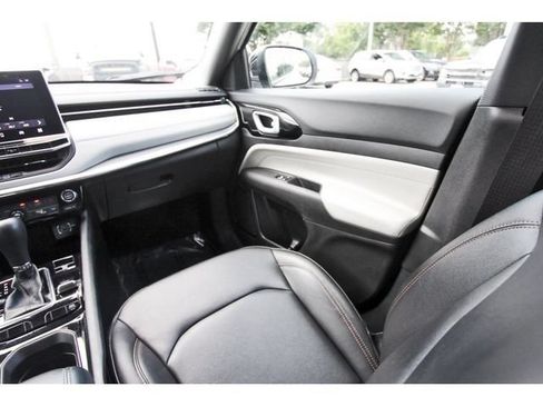 Used 2024 Jeep Compass Limited AWD/4WD image 9