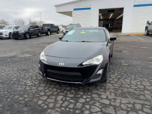 Used 2015 Scion FR-S image 3