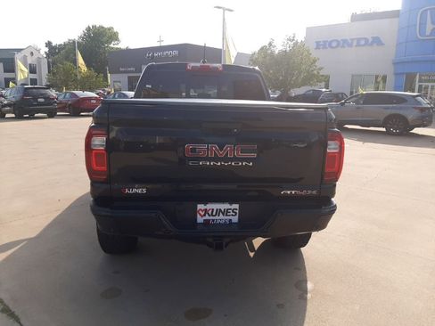 Used 2024 GMC Canyon AT4X AWD/4WD image 9