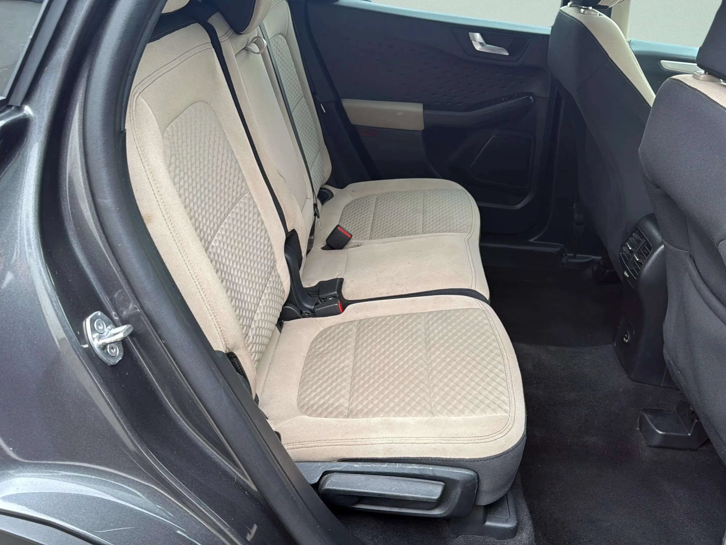 Used 2020 Ford Escape SE FWD image 15