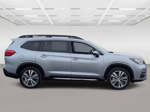 Certified 2022 Subaru Ascent Touring AWD/4WD image 6