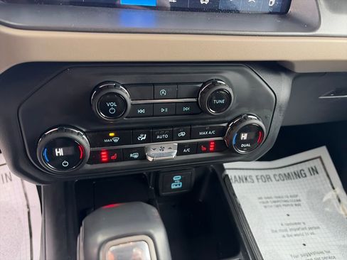 Used 2025 Ford Bronco Big Bend image 27