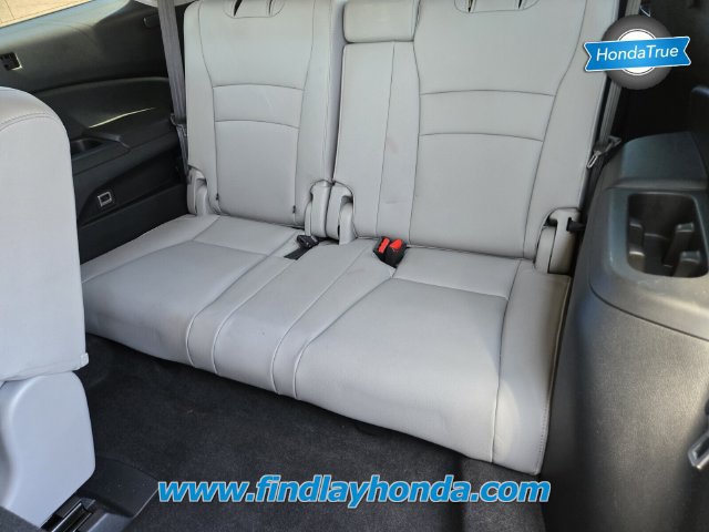 Certified 2017 Honda Pilot Touring image 18
