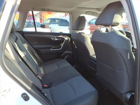 Used 2022 Toyota RAV4 XLE image 27