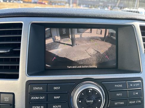 Used 2010 INFINITI QX56 4WD w/ Technology Pkg image 30