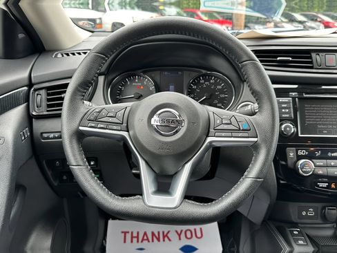 Used 2020 Nissan Rogue SL w/ Premium Package AWD/4WD image 12
