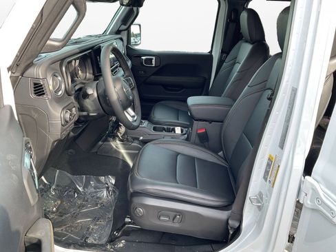 New 2026 Jeep Wrangler Sahara image 9