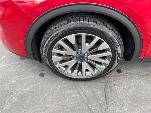 Used 2021 Ford Escape Titanium w/ Class II Trailer Tow Package image 25