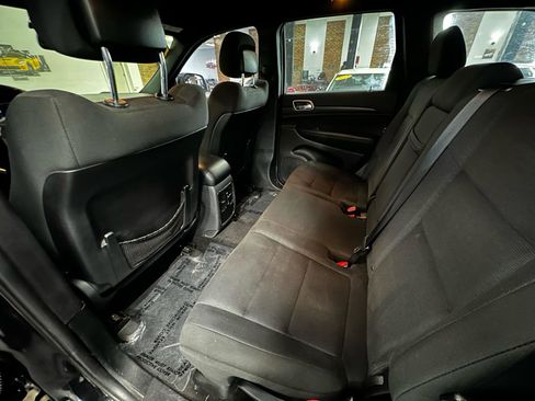 Used 2015 Jeep Grand Cherokee Laredo w/ Quick Order Package 23E AWD/4WD image 12