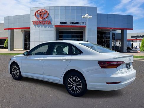 Used 2019 Volkswagen Jetta SE FWD image 4