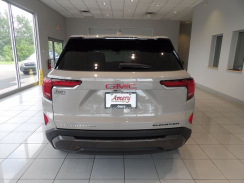 Used 2025 GMC Terrain Elevation AWD/4WD image 5