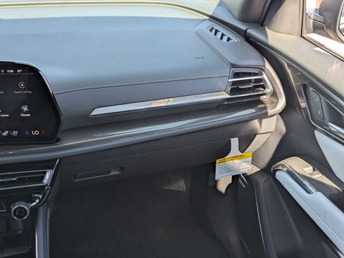 Used 2026 Chevrolet Traverse High Country image 18