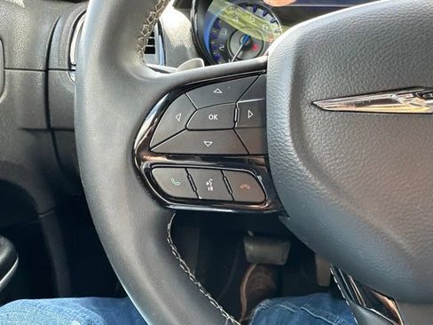 Used 2023 Chrysler 300 S RWD image 11