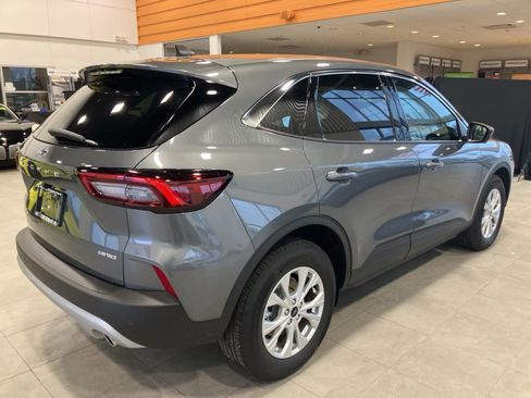 Used 2023 Ford Escape Active w/ Tech Pack #2 image 5