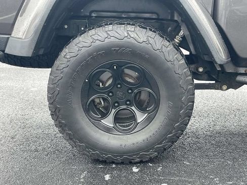 Used 2020 Jeep Gladiator Rubicon AWD/4WD image 9