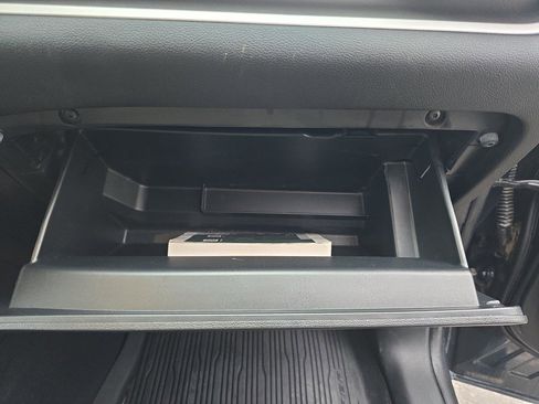 Used 2022 Ford Explorer XLT w/ Equipment Group 202A image 37