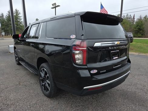 Used 2023 Chevrolet Suburban LT w/ Luxury Package AWD/4WD image 28