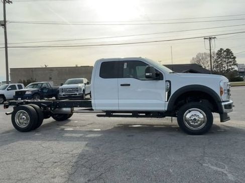 New 2026 Ford F450 XL w/ XL Chrome Package AWD/4WD image 2