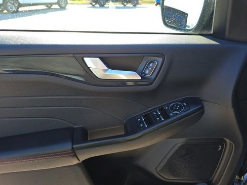 Used 2025 Ford Escape ST-Line image 12