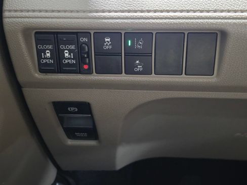 Used 2018 Honda Odyssey EX image 31