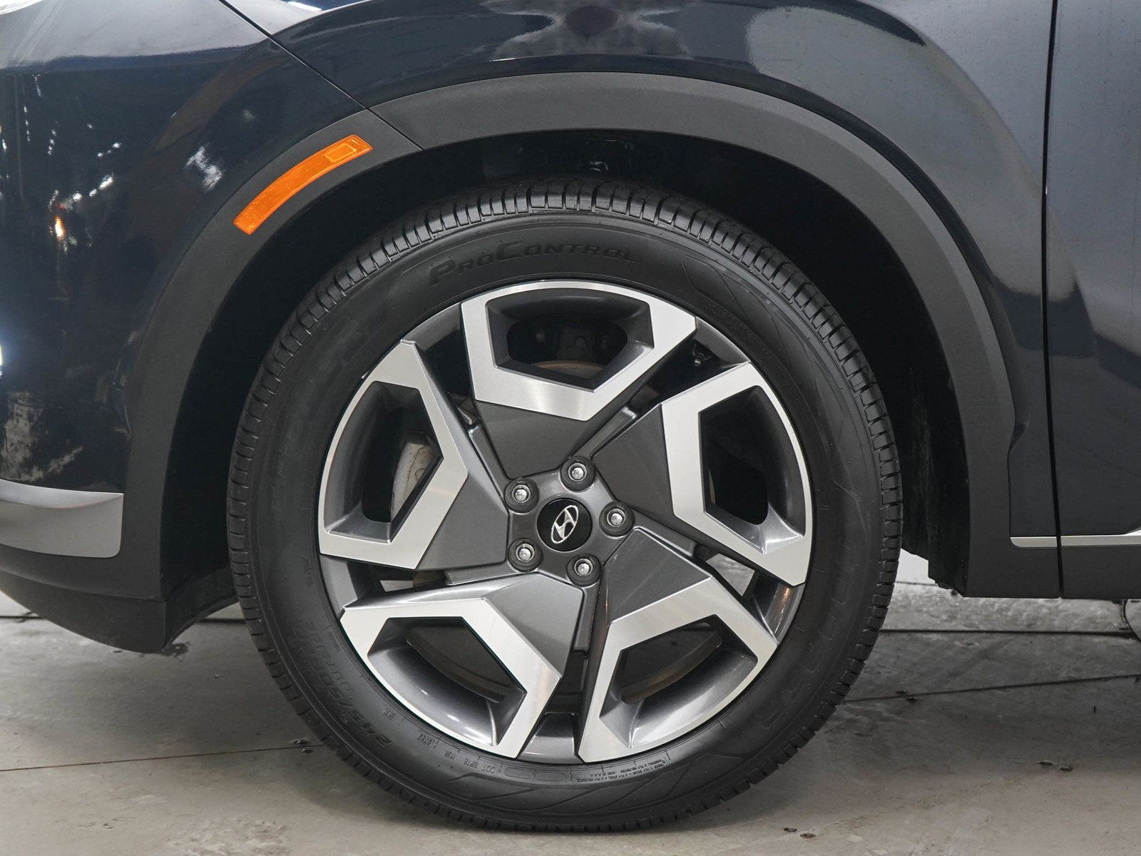 Used 2024 Hyundai Palisade Limited AWD/4WD image 30