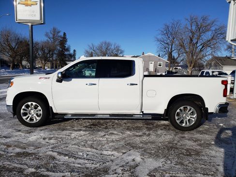 Used 2025 Chevrolet Silverado 1500 LTZ image 2