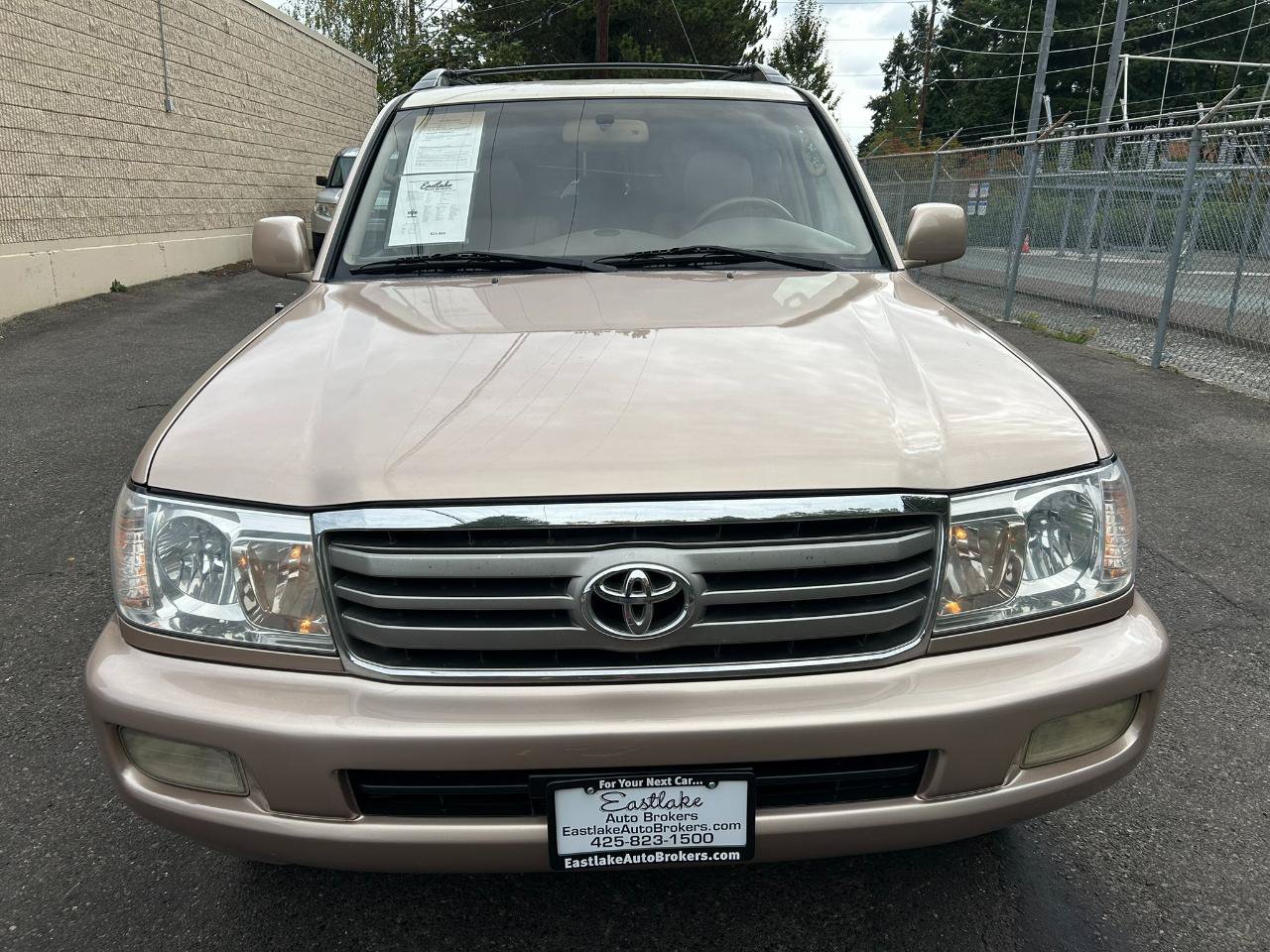 Used 2006 Toyota Land Cruiser AWD/4WD image 2