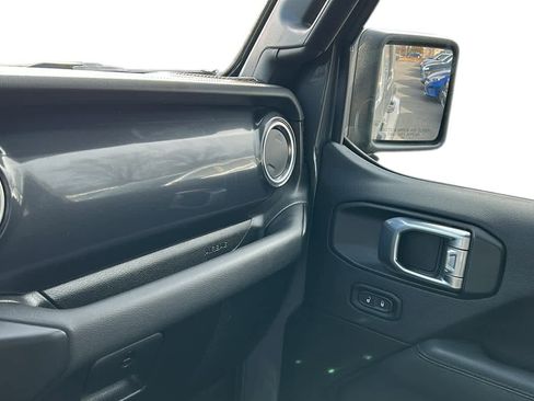 Certified 2022 Jeep Wrangler Unlimited Sahara image 20