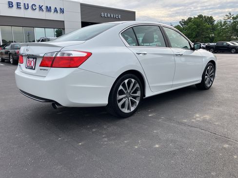 Used 2015 Honda Accord Sport image 6
