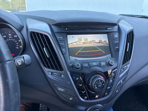 Used 2013 Hyundai Veloster Turbo w/ Ultimate Pkg image 19