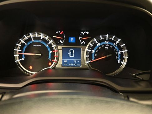 Used 2018 Toyota 4Runner Limited AWD/4WD image 18