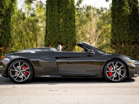 Used 2021 Audi R8 V10 RWD image 12