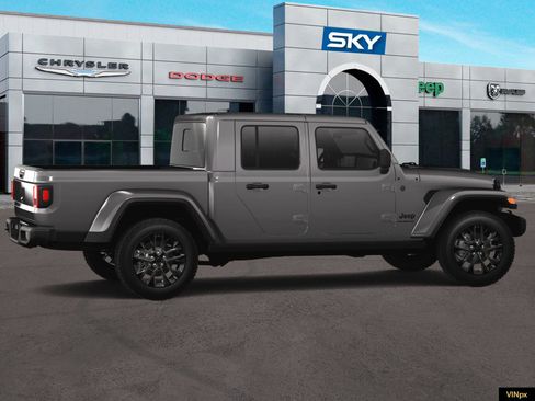 New 2025 Jeep Gladiator Nighthawk image 18