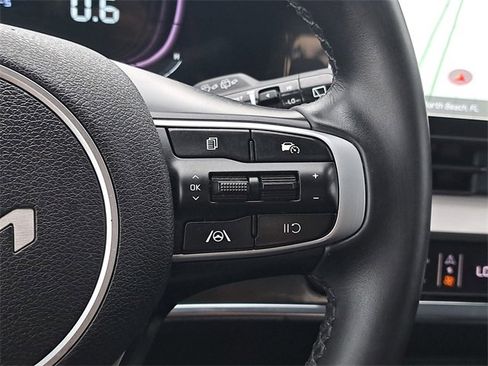 Used 2023 Kia Sportage EX image 24