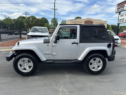 Used 2009 Jeep Wrangler Sahara AWD/4WD image 8
