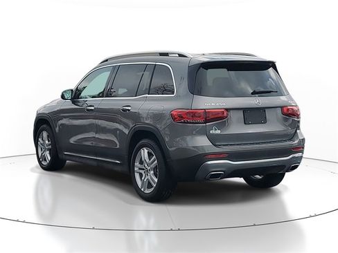 Used 2021 Mercedes-Benz GLB 250 4MATIC image 3