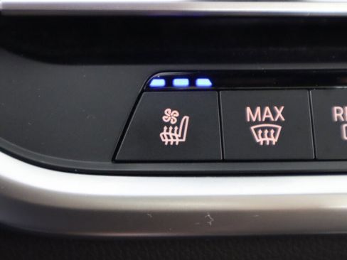 Used 2021 BMW X5 xDrive40i w/ Premium Package image 24