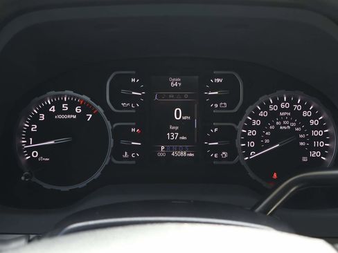 Used 2021 Toyota Tundra SR5 AWD/4WD image 14