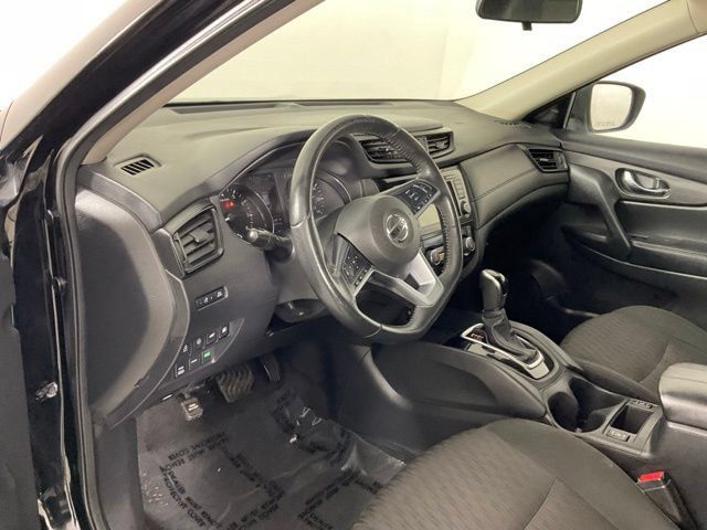 Used 2020 Nissan Rogue SV AWD/4WD image 19