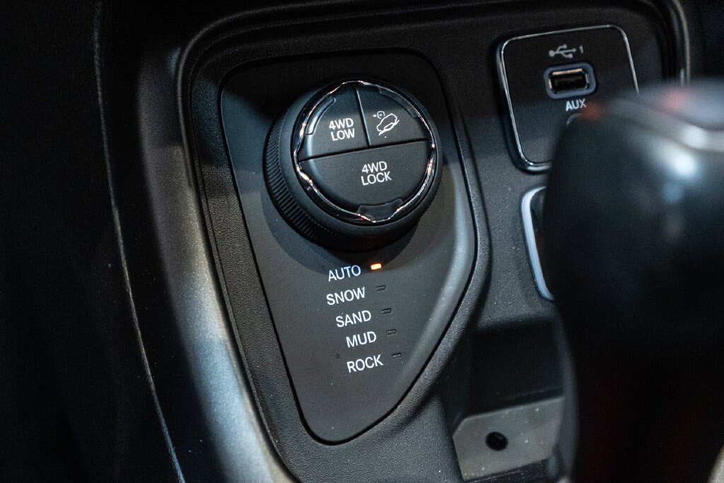 Used 2021 Jeep Compass Trailhawk w/ Convenience Group AWD/4WD image 25