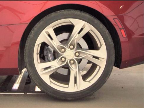 Used 2022 Chevrolet Camaro SS RWD image 16