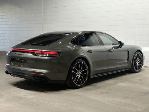 Used 2023 Porsche Panamera GTS image 7