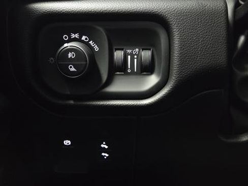 New 2026 RAM 1500 4x4 Crew Cab image 30