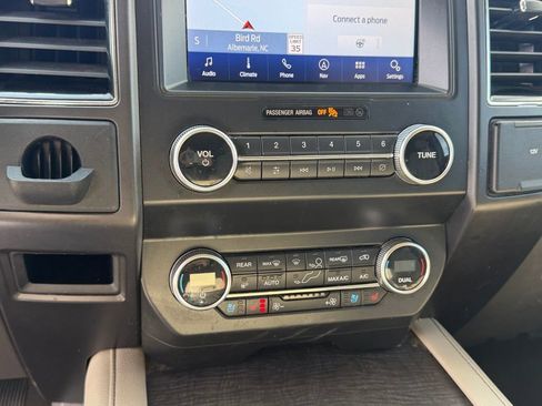 Used 2020 Ford Expedition Max Limited image 25