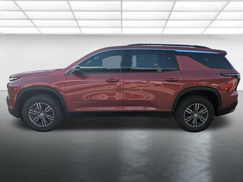 New 2025 Chevrolet Traverse LT w/ Enhanced Driving Package image 6