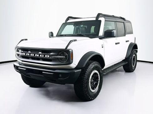 Used 2023 Ford Bronco Big Bend w/ Sasquatch Package AWD/4WD image 3